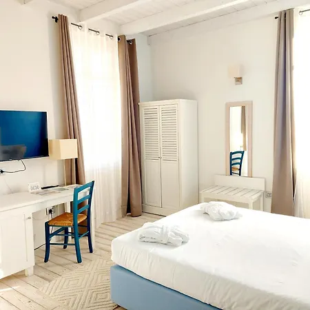 La Del Mare 3*