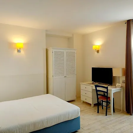 La Del Mare (adults Only)