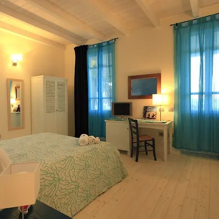 Hotel La Del Mare