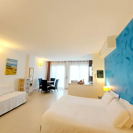 La Del Mare (adults Only)