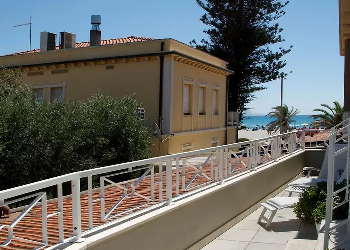 La Del Mare (adults Only) Отель